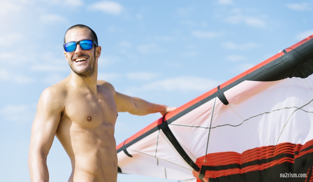 The Nude Kiteboarding Experience