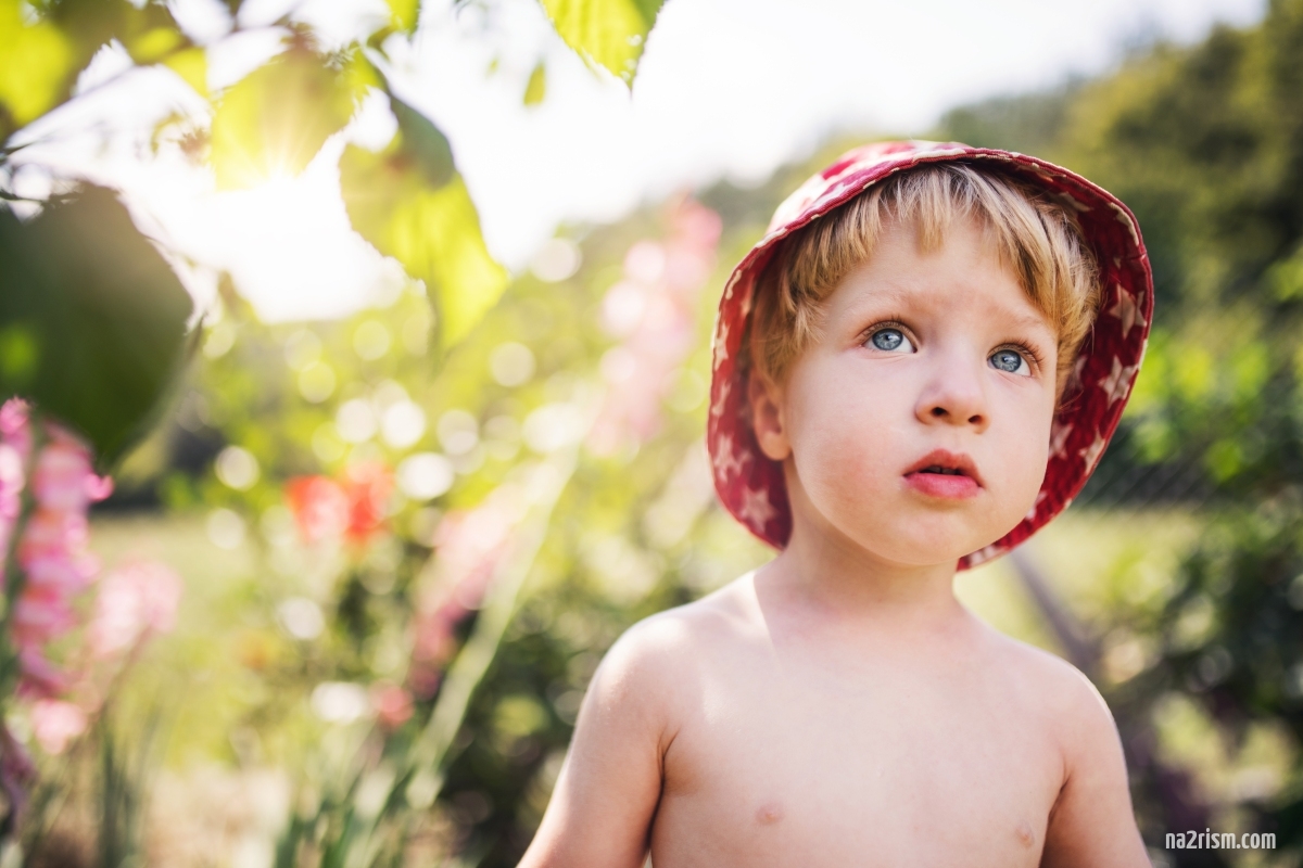 What Are the Challenges of Raising Children in a Naturist Lifestyle?